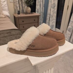 UGG Women's Disquette Slippers